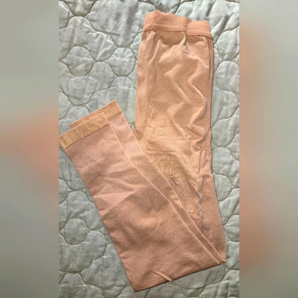 Compression Stockings, Size M 20-30, good Condition.